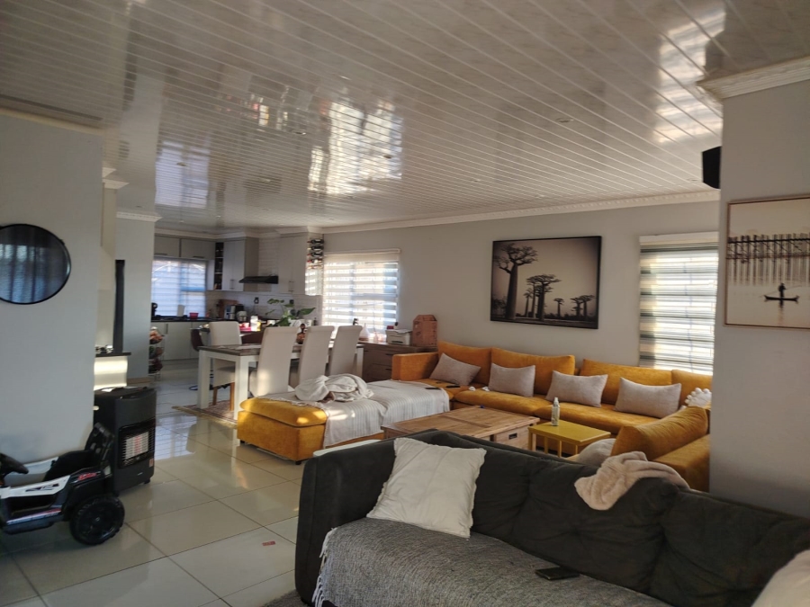 3 Bedroom Property for Sale in Tlhabane West North West